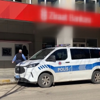 Para çekemedi, balyozla saldırdı