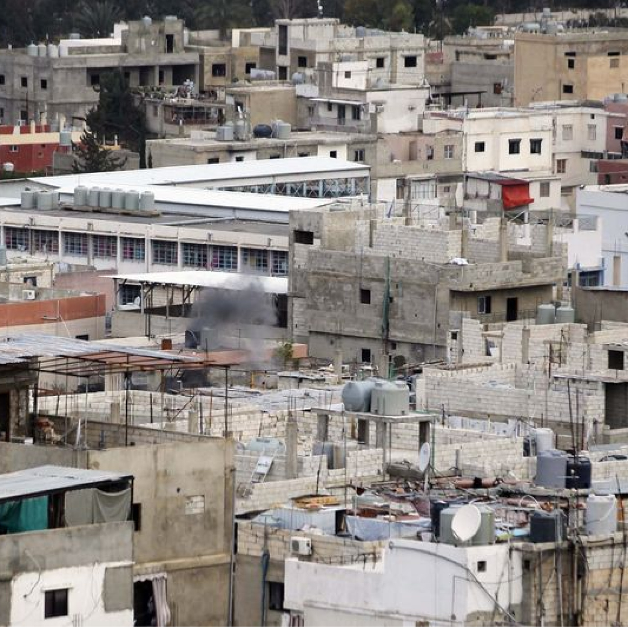 İsrail, Lübnan'da mülteci kampına saldırdı