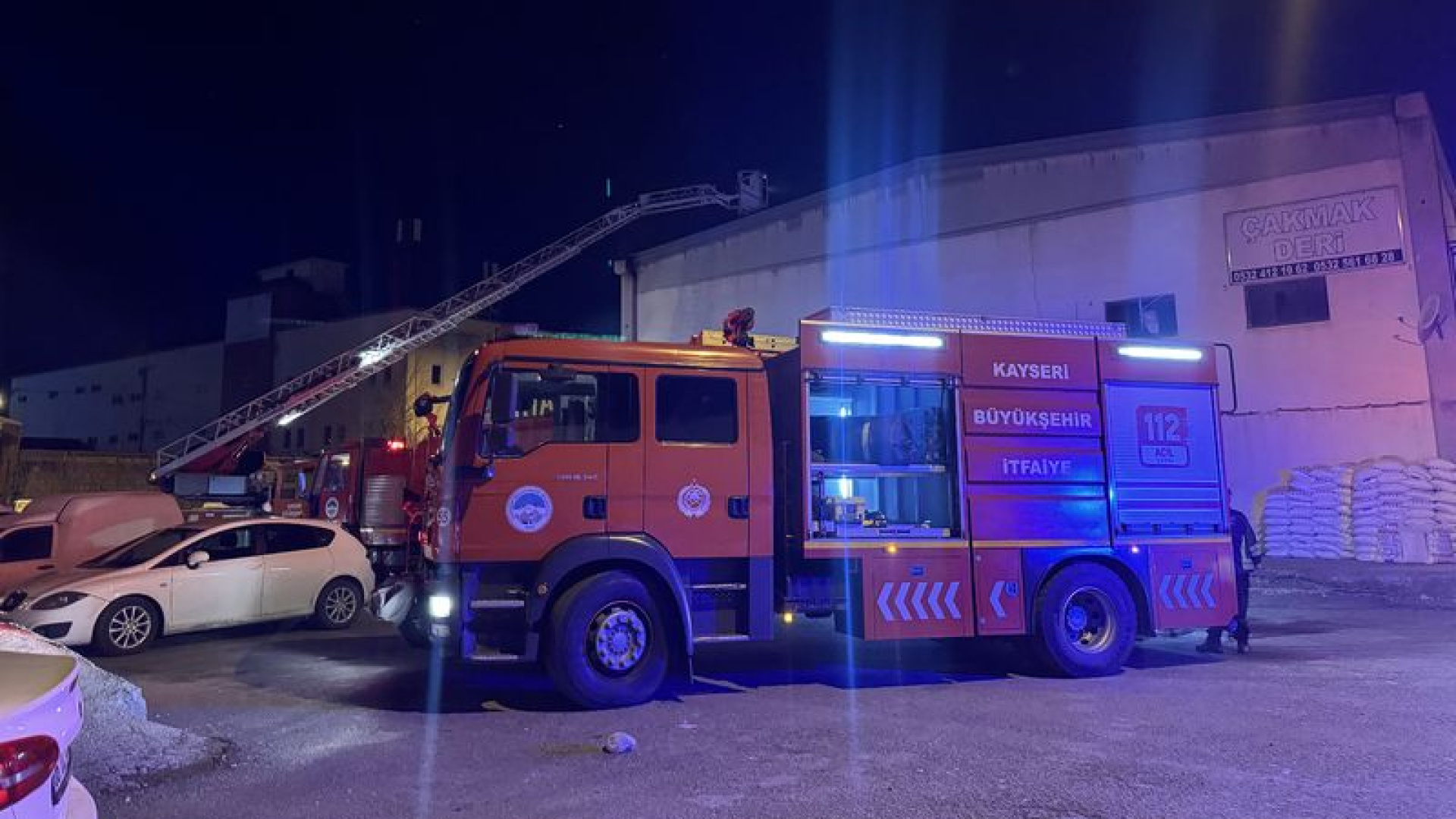 Kayseri'de et işleme tesisinde çıkan yangın hasara yol açtı