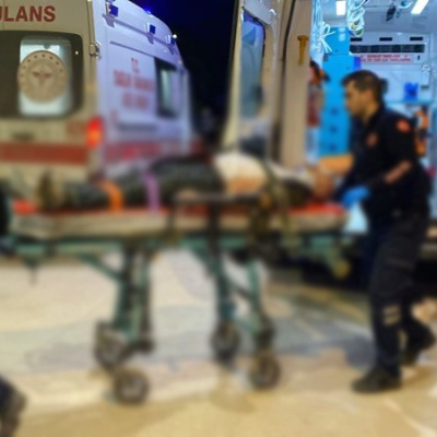 Kamyon kasasından düşen işçi yaralandı