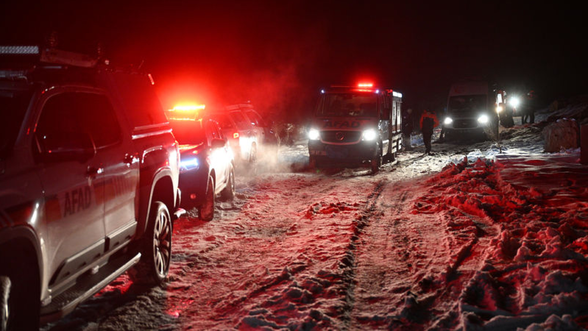 Kayseri'de mahsur kalan 3 işçi AFAD ekiplerince kurtarıldı