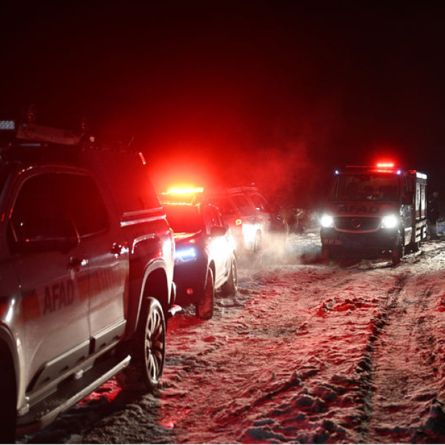 Mahsur kalan 3 işçi AFAD ekiplerince kurtarıldı
