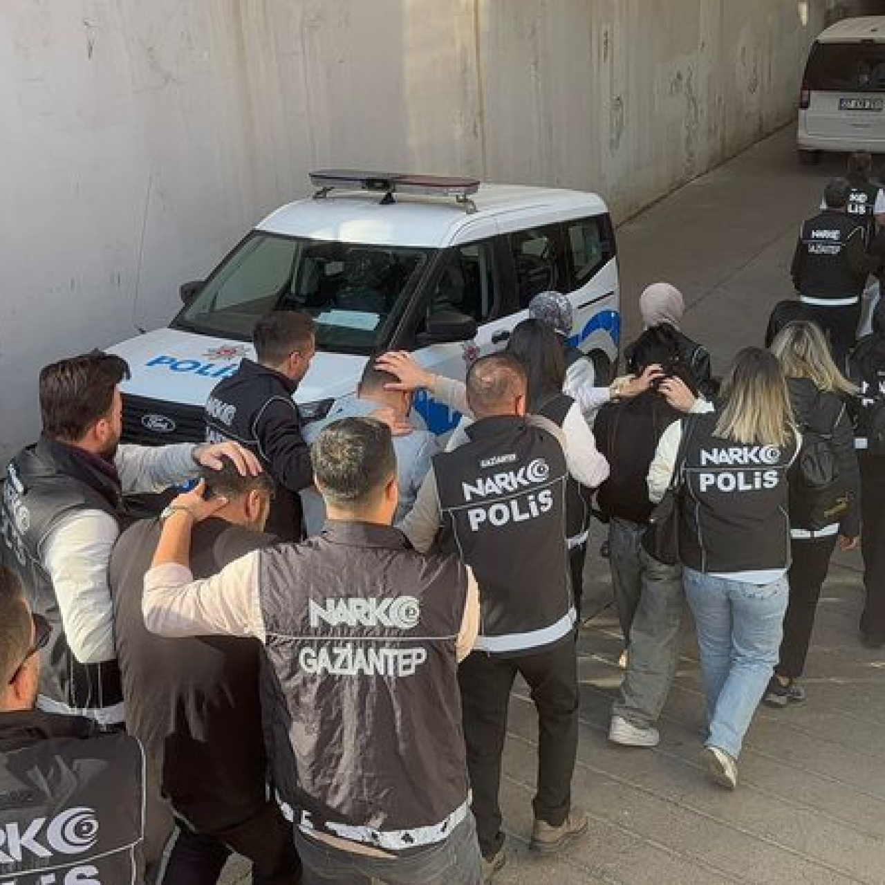 5 ilde büyük uyuşturucu operasyonu!