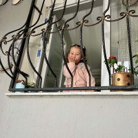 Çöp kamyonu şoförü ile Ayşe arasında 'pencere'den taşan dostluk