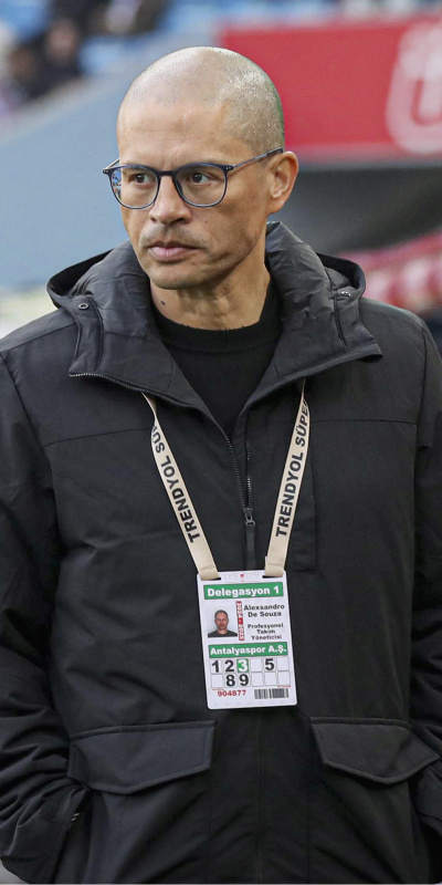 Alex, yeni takımına imzayı attı!