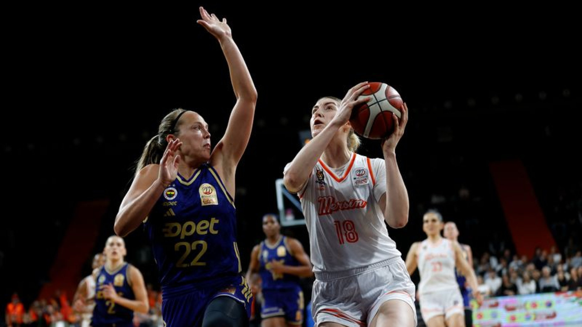 Fenerbahçe Opet, ÇİMSA ÇBK Mersin'i 94-70 Mağlup Etti