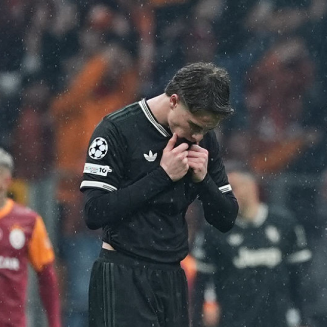 Juventus'a bir darbe de Como'dan!