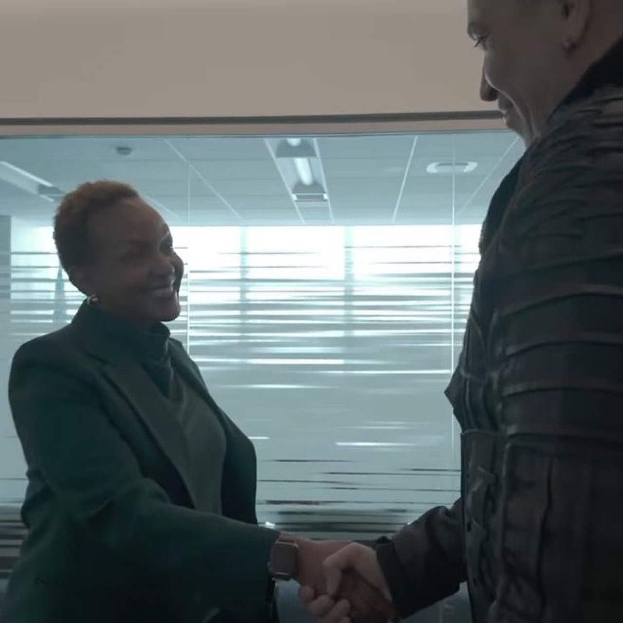 BM ile el sıkıştı