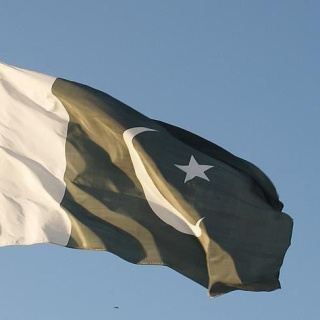 Pakistan, Afganistan'daki "terör kamplarını" vurdu