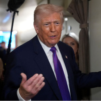 ABD'den Grönland'a hastane gemisi