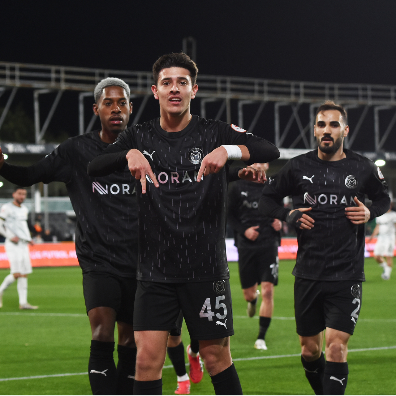 Manisa FK, 90+3'te kazandı!