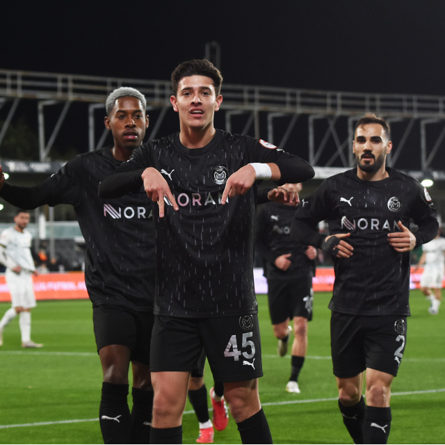 Manisa FK, 90+3'te kazandı!