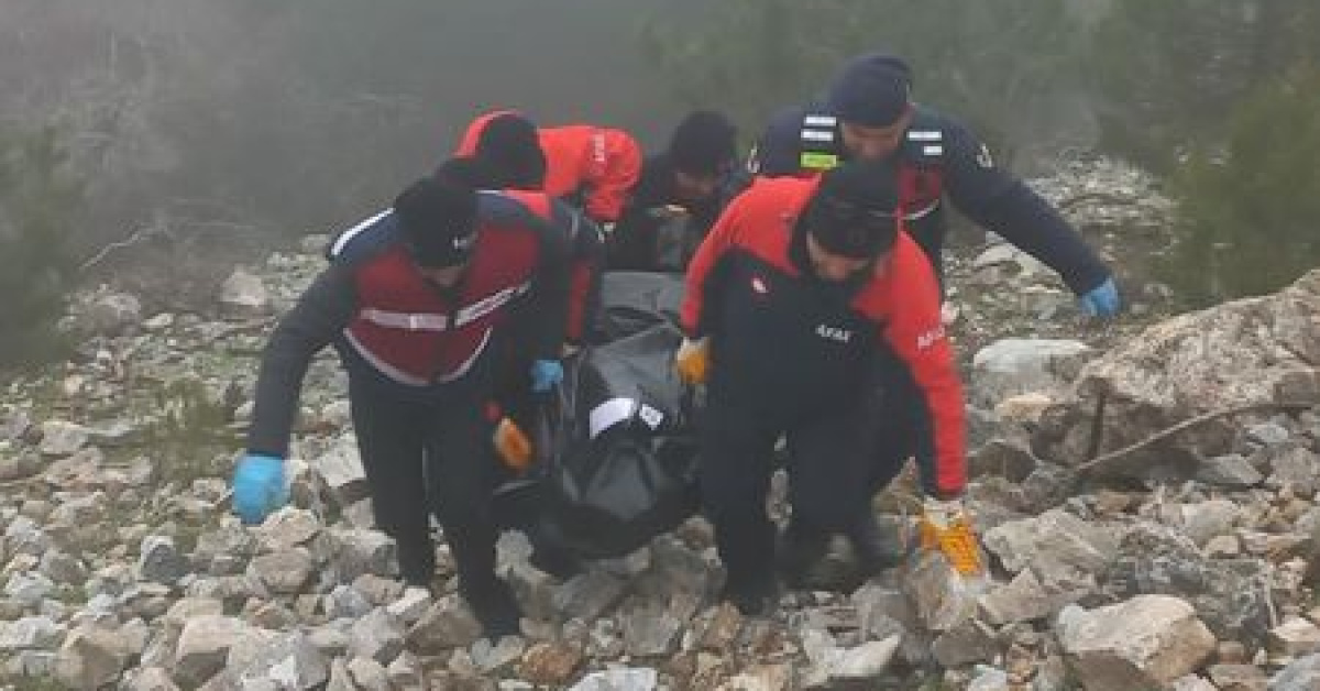 'Kuşadası'da Uçurumda Cansız Beden Bulundu' Haberleri