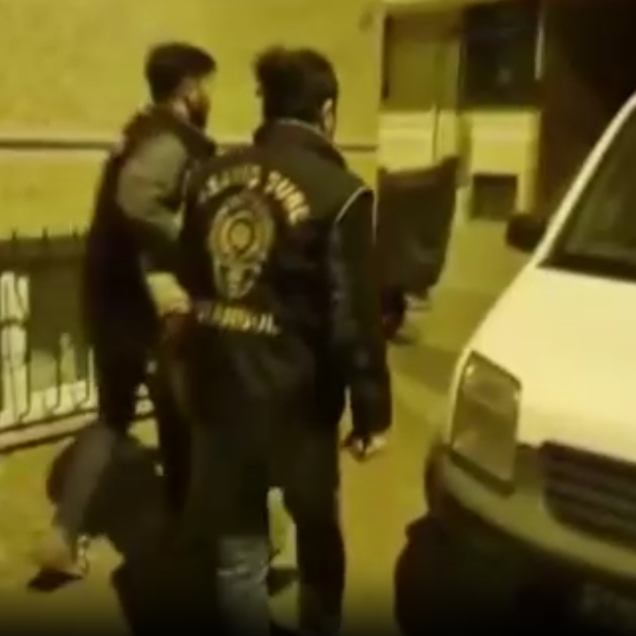Casperlar'a yardım eden polisler tutuklandı