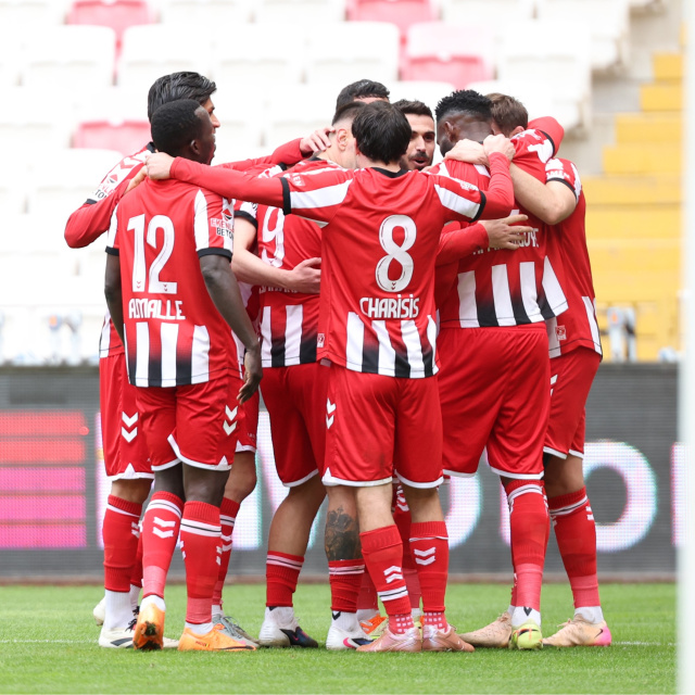Sivasspor 5 maç sonra kazandı!