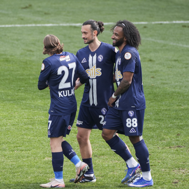 Sarıyer'den A. Demirspor'a farklı tarife!