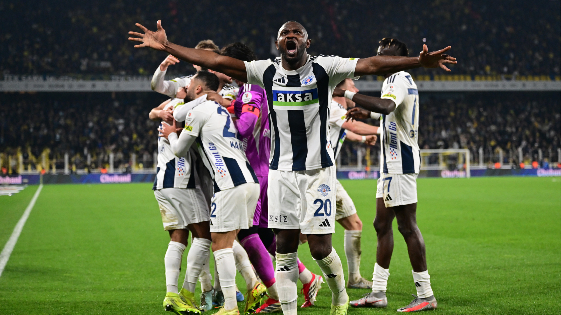 Kasımpaşa, Fenerbahçe Karşısında Tarihi Bir İstatistiğe İmza Attı
