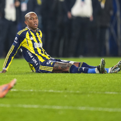 F.Bahçe'ye kötü haber: Stattan sekerek ayrıldı!