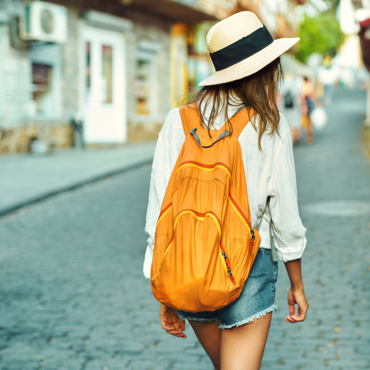 Tek başına seyahatte basit ipuçları