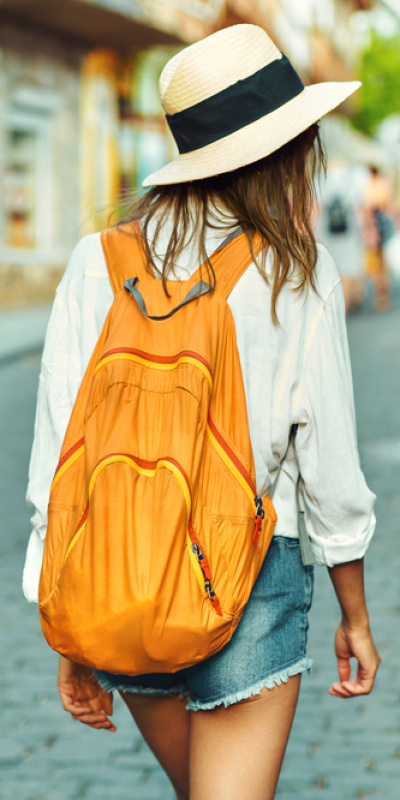 Tek başına seyahatte basit ipuçları