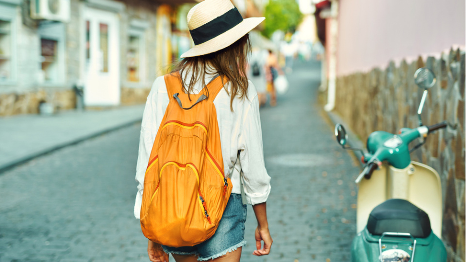 Tek başına seyahatte basit ipuçları