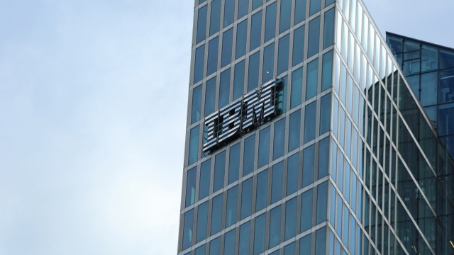 IBM hisselerinde 25 yılın en sert düşüşü