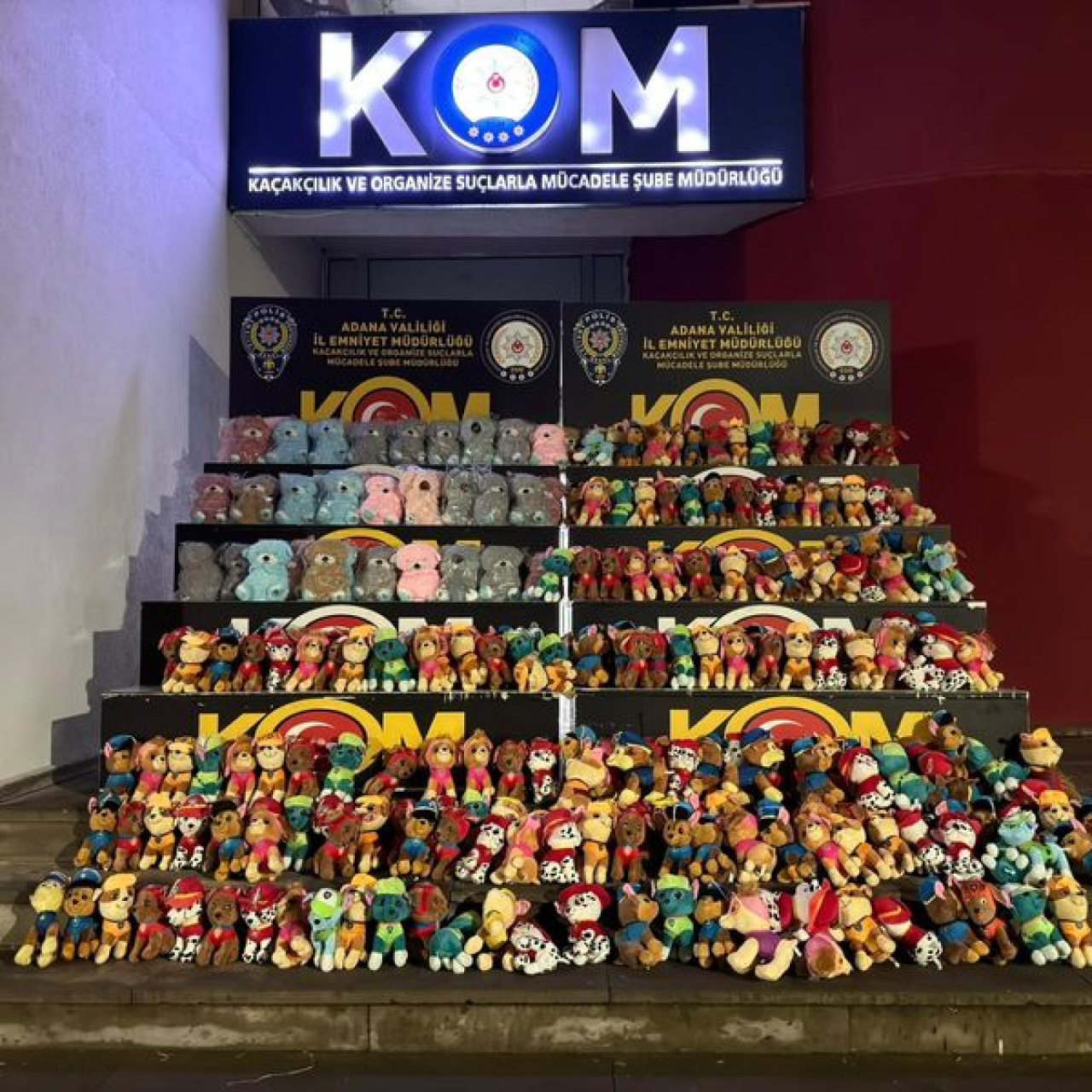 1515 kaçak pelüş ele geçirildi