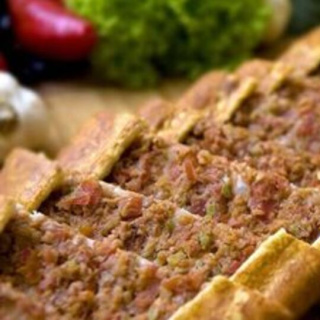 Evde kıymalı pide nasıl yapılır?