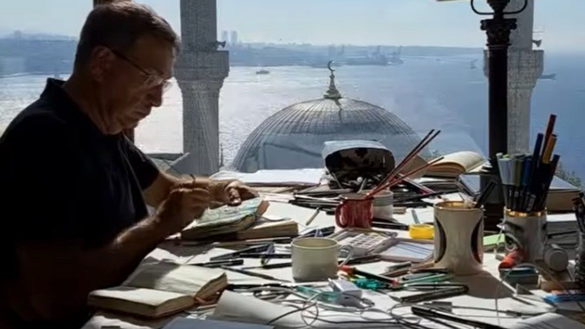 Orhan Pamuk'un Masumiyet Müzesi'ni yazdığı Taray Apartmanı yıkılıyor | SON DAKİKA HABER | Son dakika haberleri