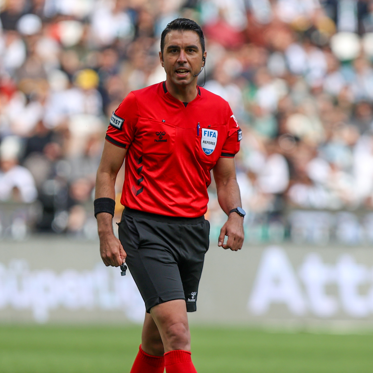 Arda Kardeşler, hakemliği bıraktı