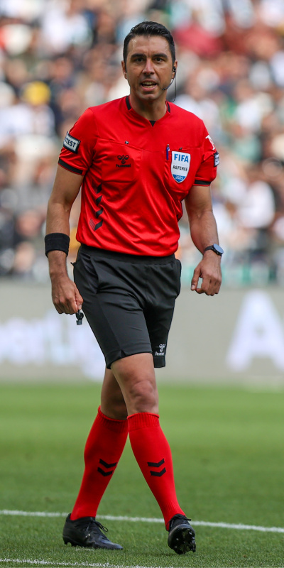 Arda Kardeşler, hakemliği bıraktı