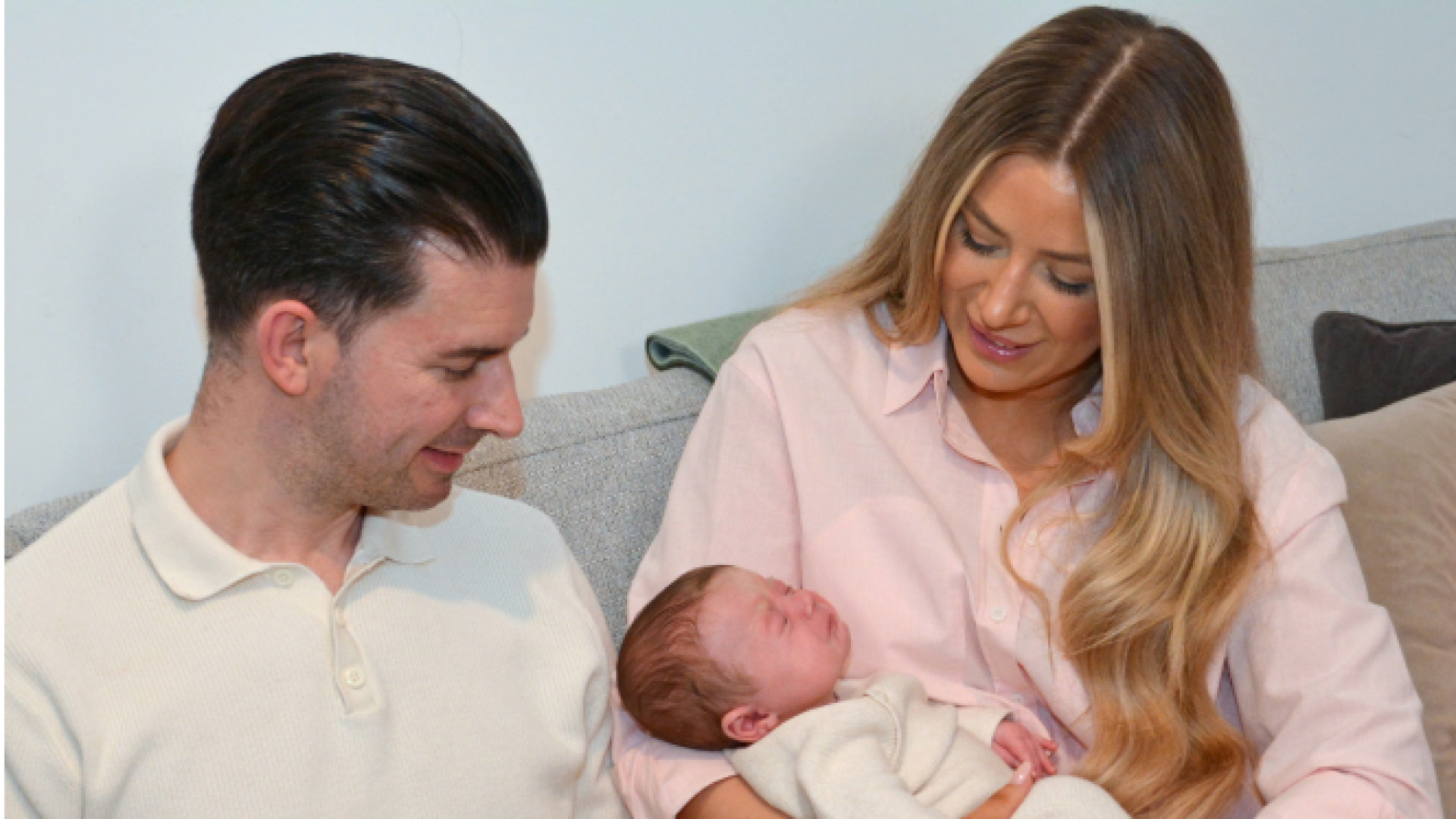 İngiltere'de Tıp Tarihine Geçen Doğum: Kadavradan Rahim Nakliyle İlk Bebek Dünyaya Geldi