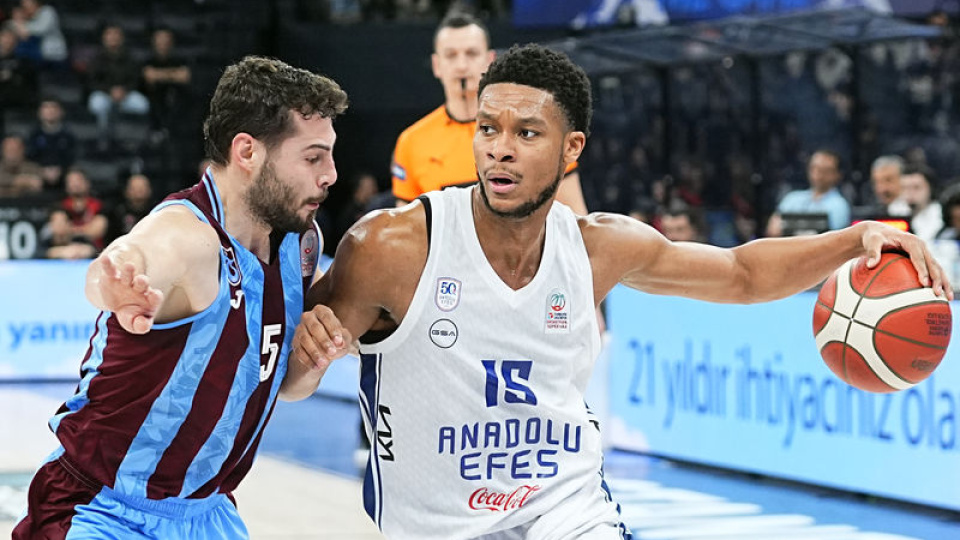 Anadolu Efes, seriyi sürdürmek istiyor!