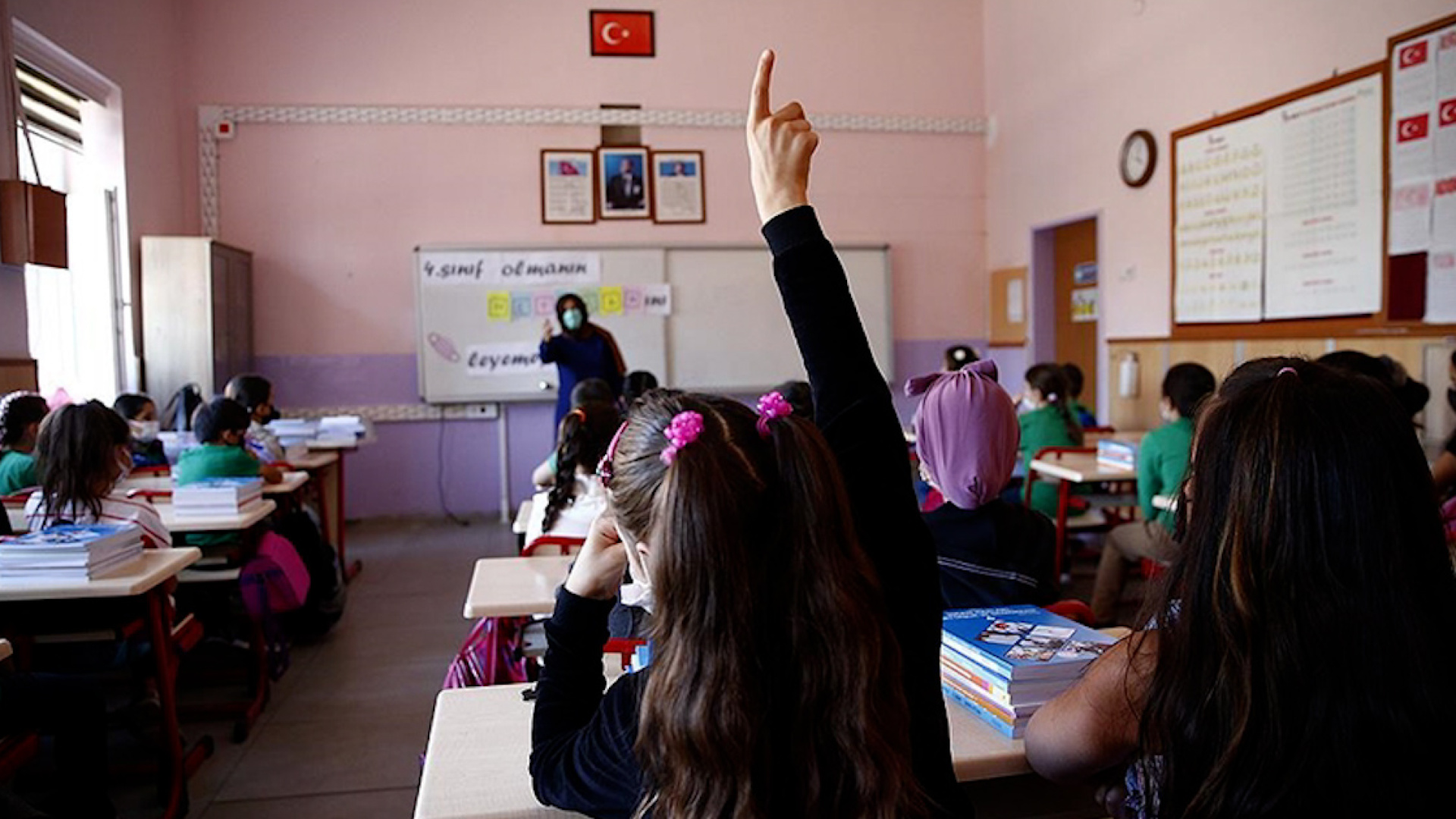 MEB 2025-2026 Ara Tatil Takvimi Açıklandı: İkinci Ara Tatil Ne Zaman?