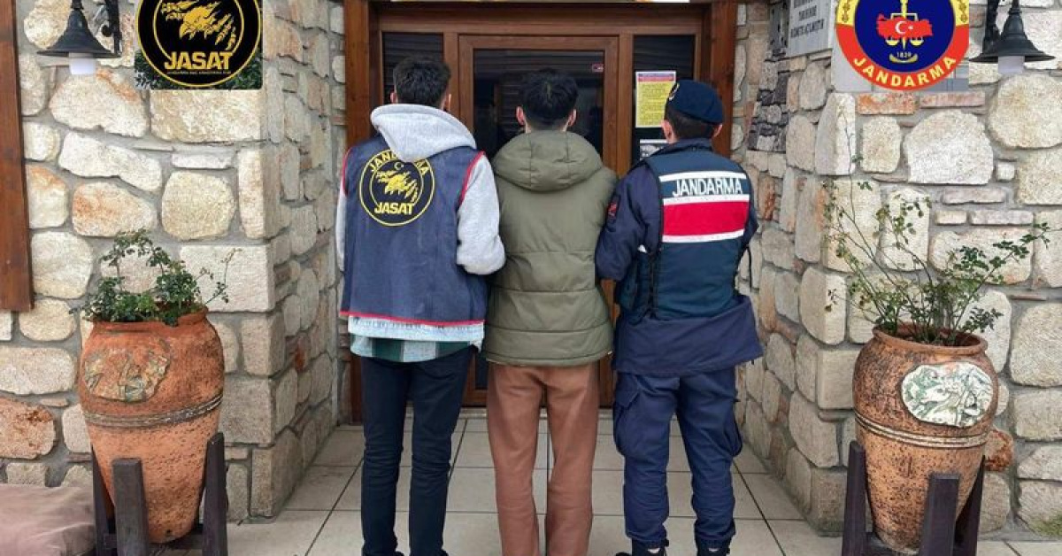 'Antalya'daki Operasyonda Aranan Suçluların Yakalanması'