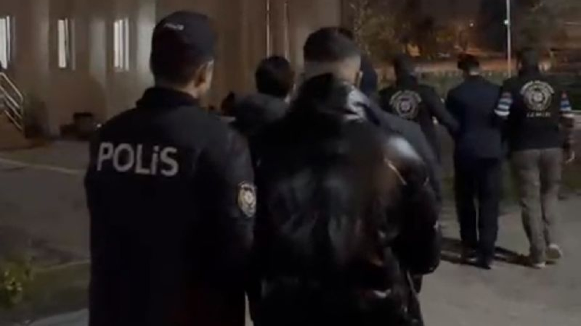İzmir'de Erasmus Öğrencilerini Rehin Alan Sahte Polisler Tutuklandı