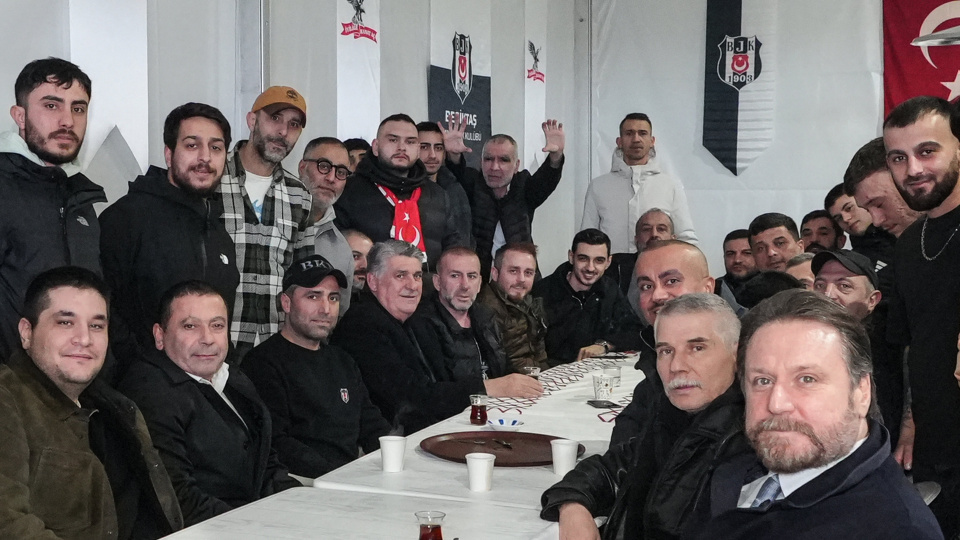 Serdal Adalı taraftarlarla iftar yaptı