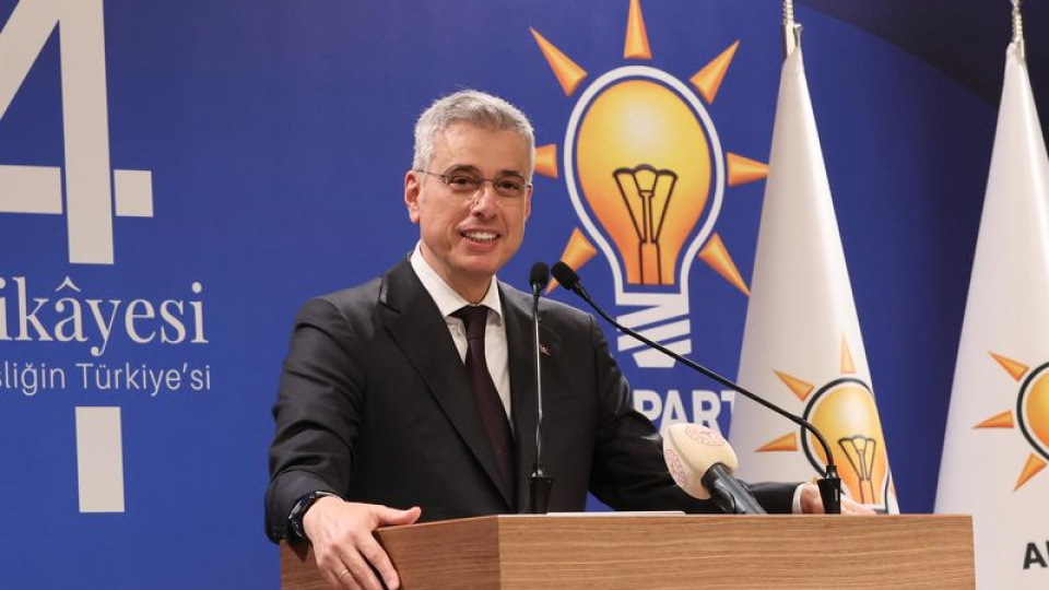 Bakan Memişoğlu, ecza deposunu inceledi