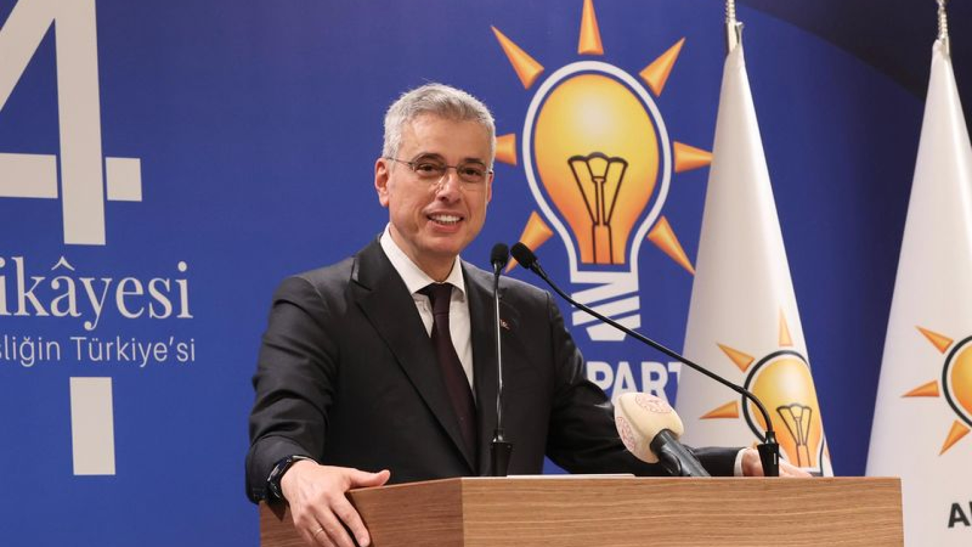 Bakan Memişoğlu, Selçuk Ecza Deposu'nda İncelemelerde Bulundu