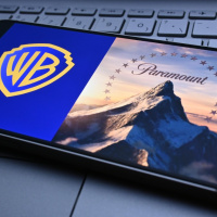 Warner Bros Paramount'un teklifini "üstün teklif" potansiyelinde gördü