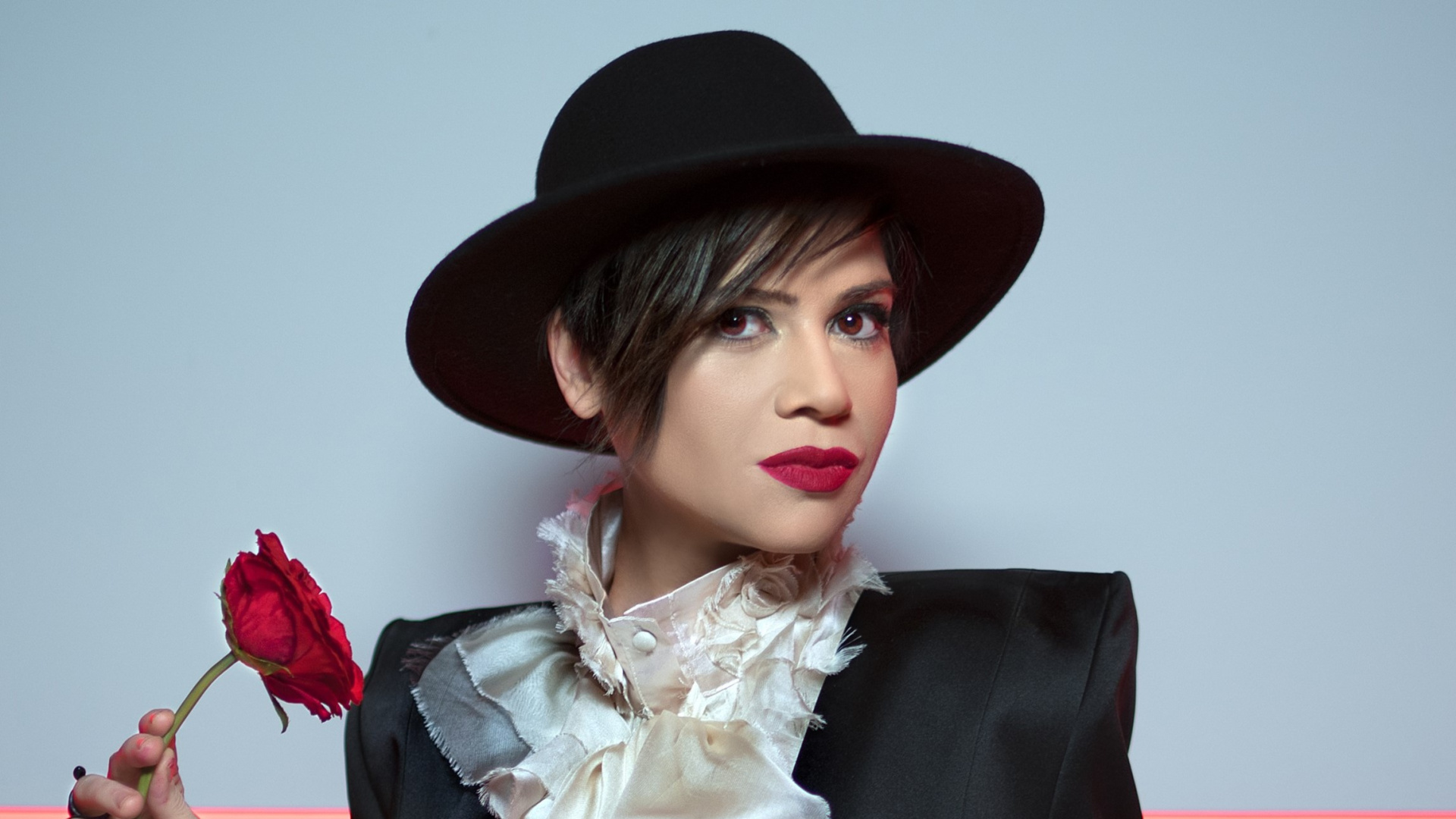 Aydilge’den, Nur Sürer'e 'Yılmaz Güney' tepkisi - Magazin haberleri