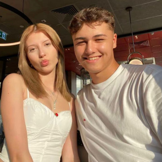 Biri 16 diğeri 18... Genç kız hayattan koptu