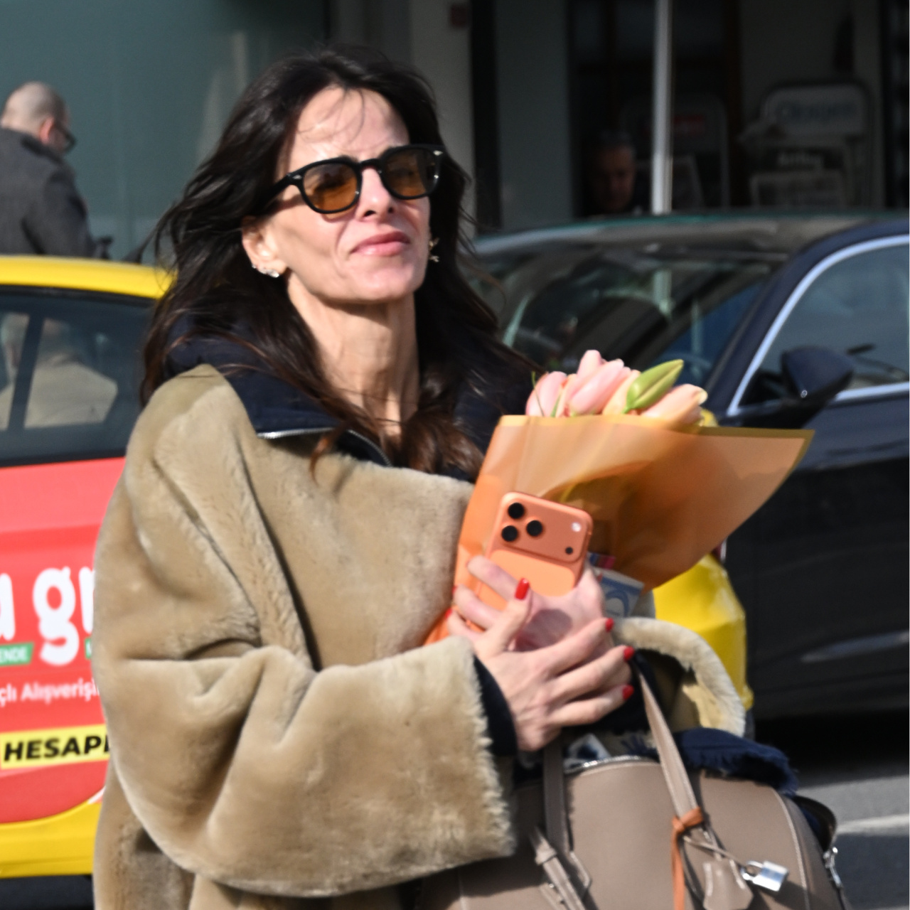 "Kendime çiçek aldım"