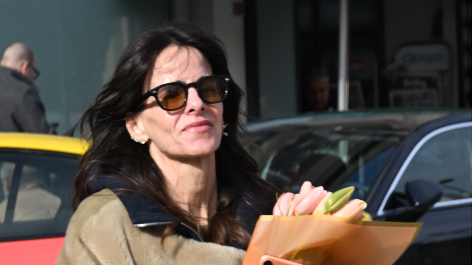 Edvina Sponza Bebek'te Görüntülendi: 'Kendime Çiçek Aldım' Dedi