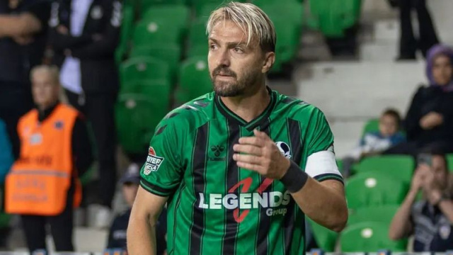 Sakaryaspor Caner Erkin'le yolları ayırdı