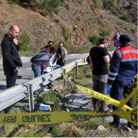 Yol kenarında cesedi bulunan kadının eşi gözaltında