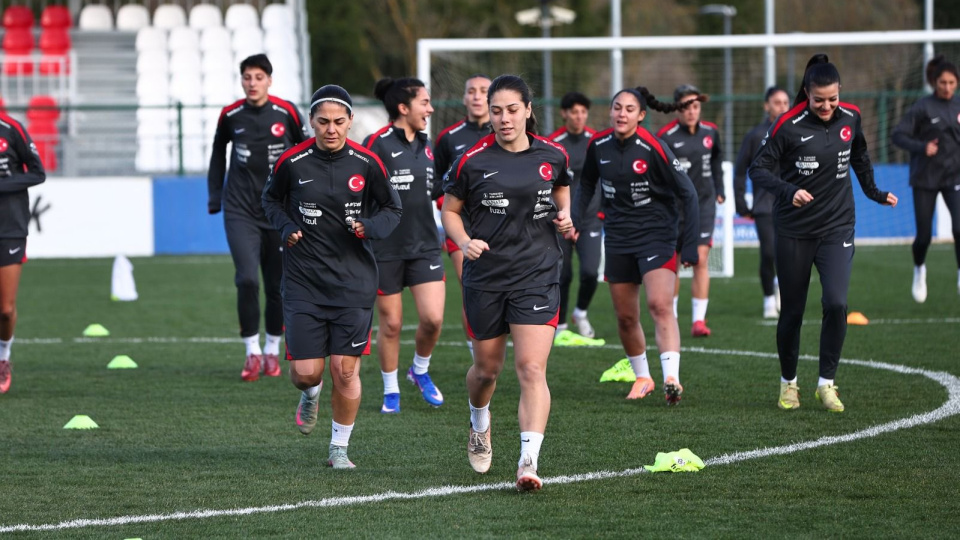 A Milli Kadın Futbol Takımı hazırlıklarını sürdürdü!