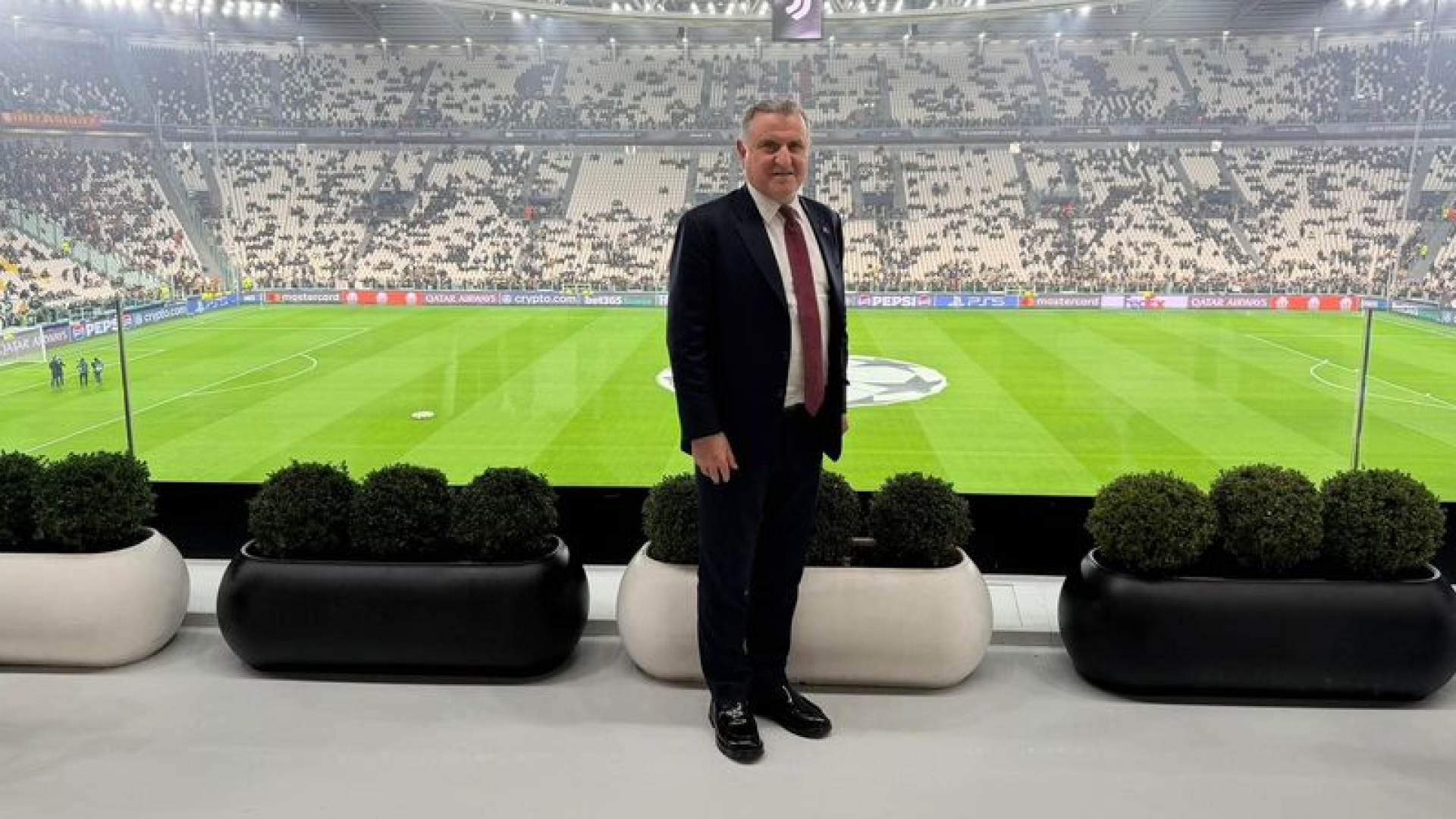Bakan Bak, Juventus-Galatasaray Maçını Tribünden İzledi