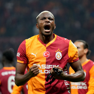 Osimhen Galatasaray tarihine geçti!