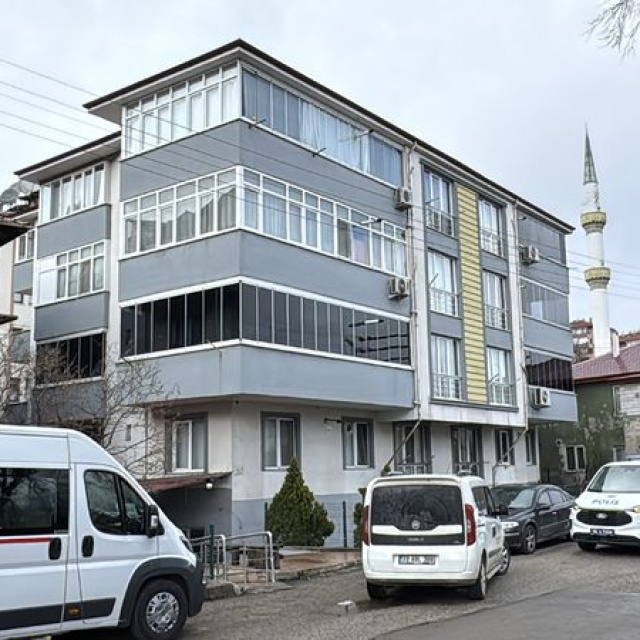 Yaşlı kadın evinde ölü bulundu